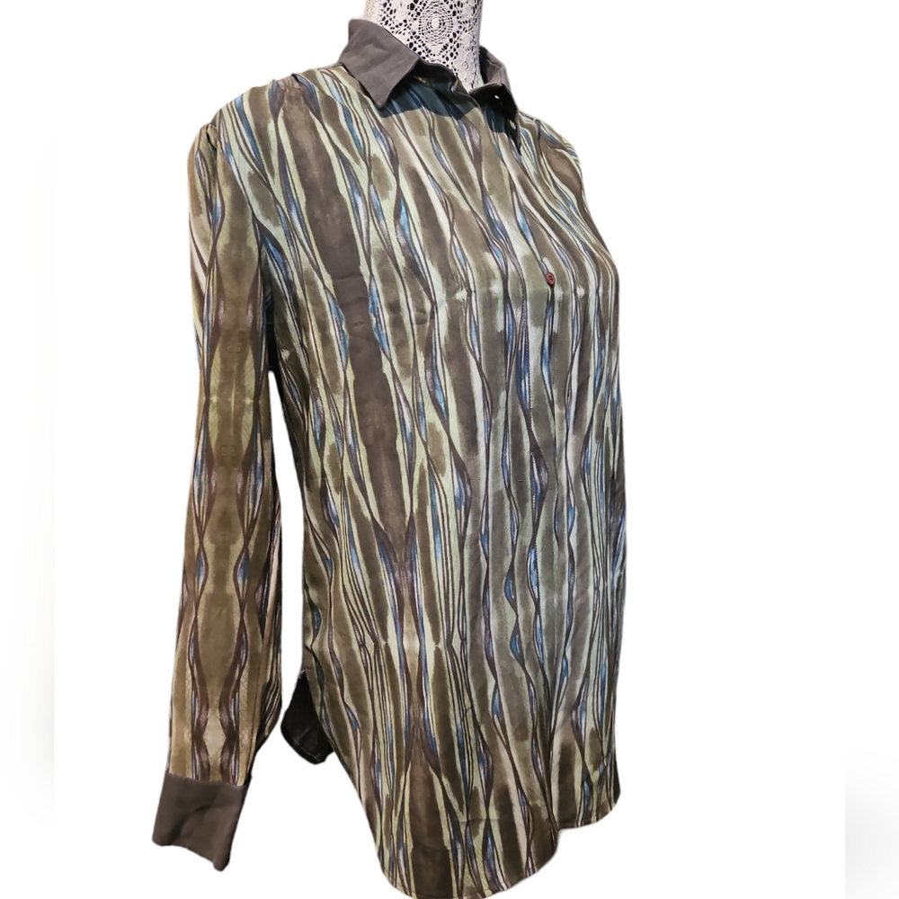 Unique Quality Button Up Top